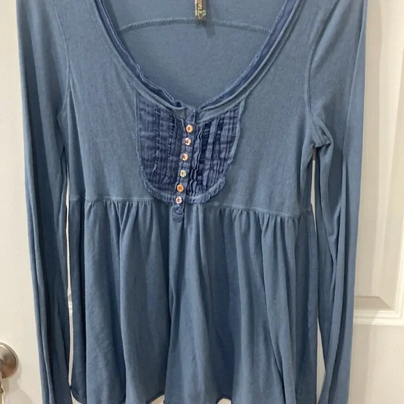 Free People Top - Picture 2 of 9